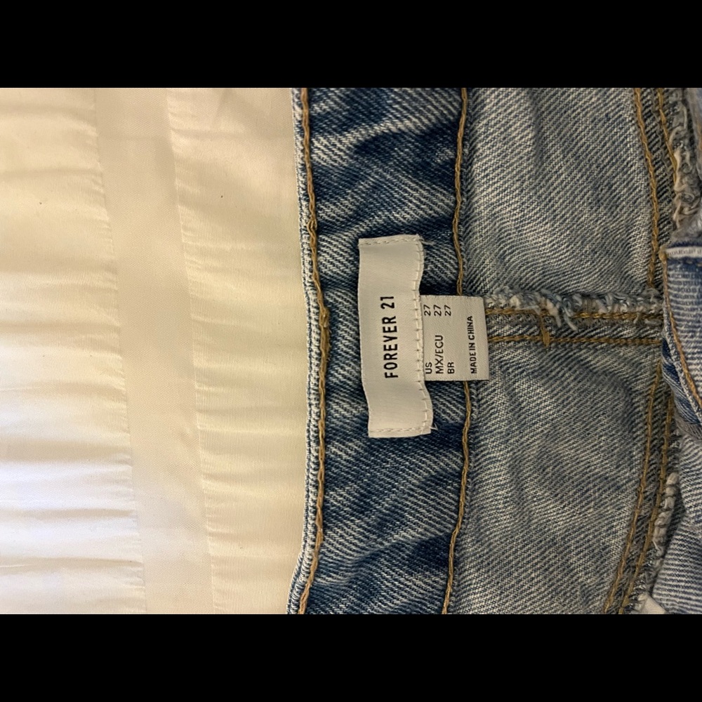 Jean Shorts - Picture 3 of 3